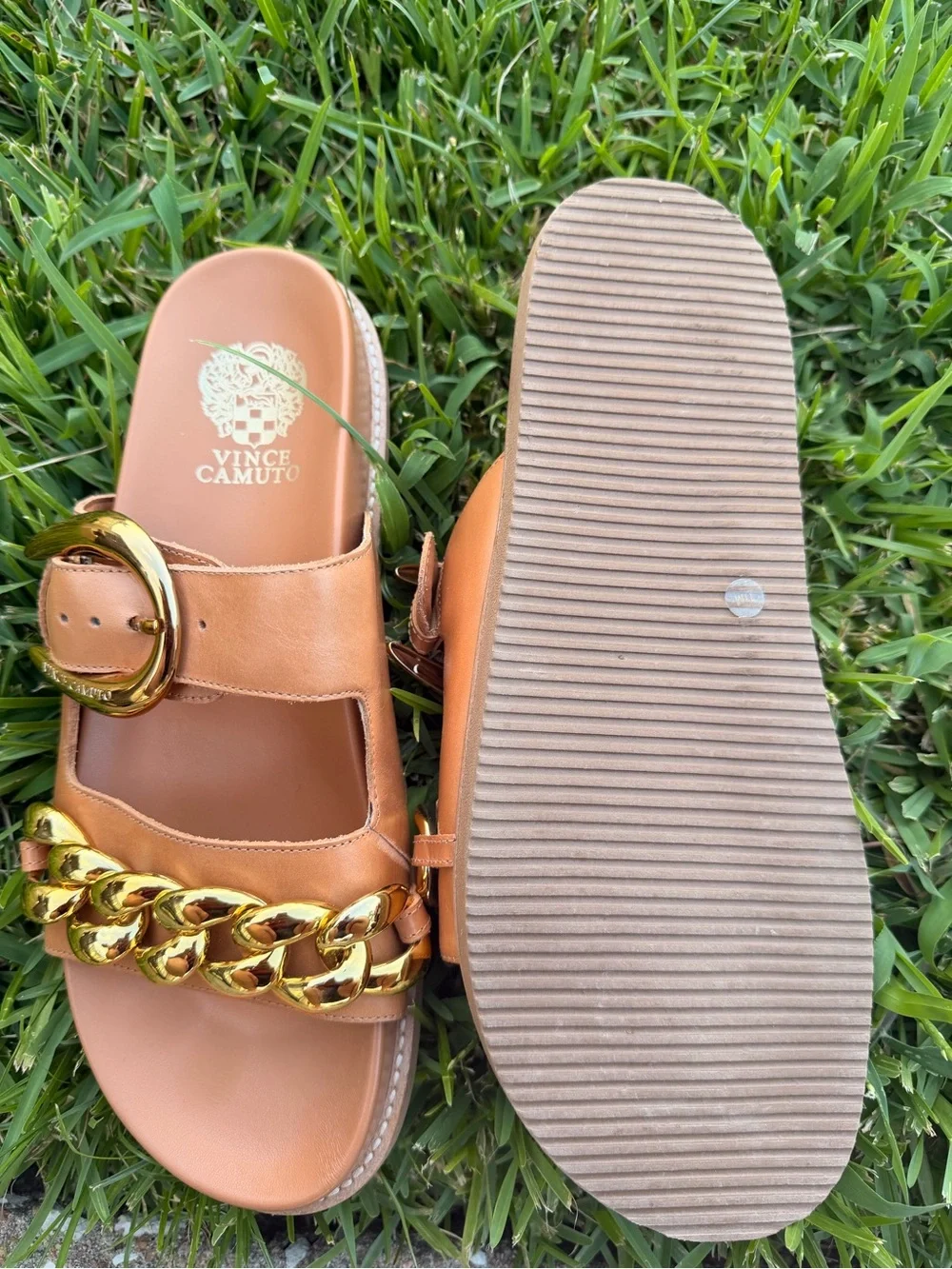 Vince Camuto Tan Leather Slide Sandals with Gold Chain - Picture 4 of 5